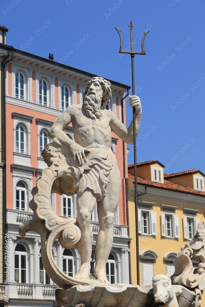Fototapeta premium Statue of Neptune in Trieste, Italy