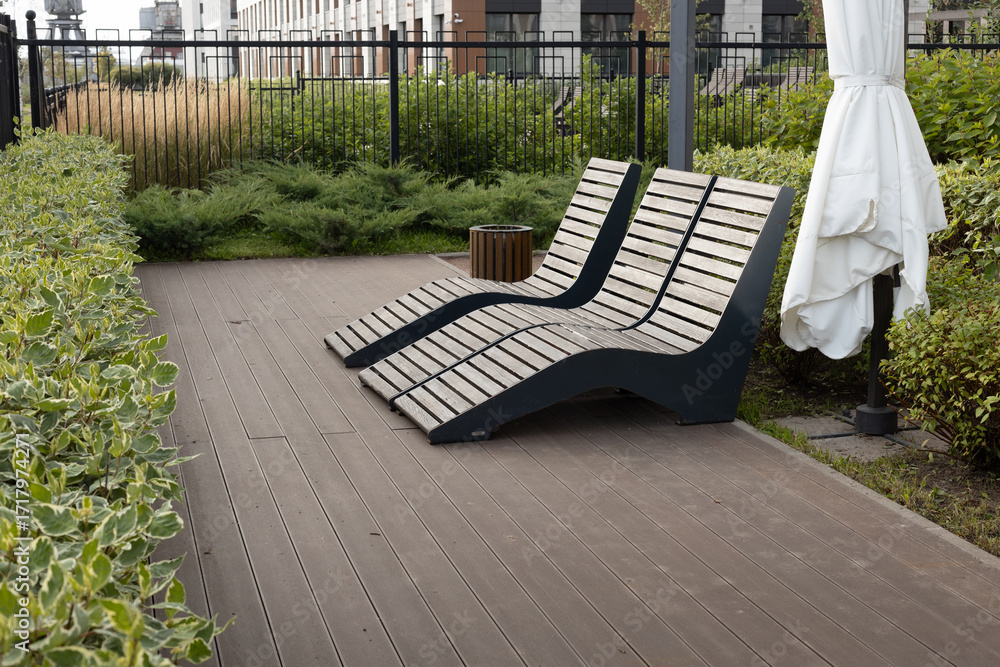 Φωτογραφία sun loungers on the terrace outside, private territory of the residential comple