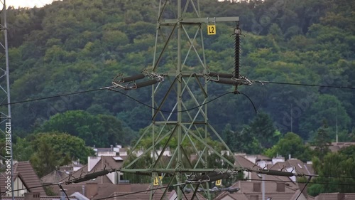 High Voltage Electric Power Line Transmission Lattice Tower with Ceramic Insulators