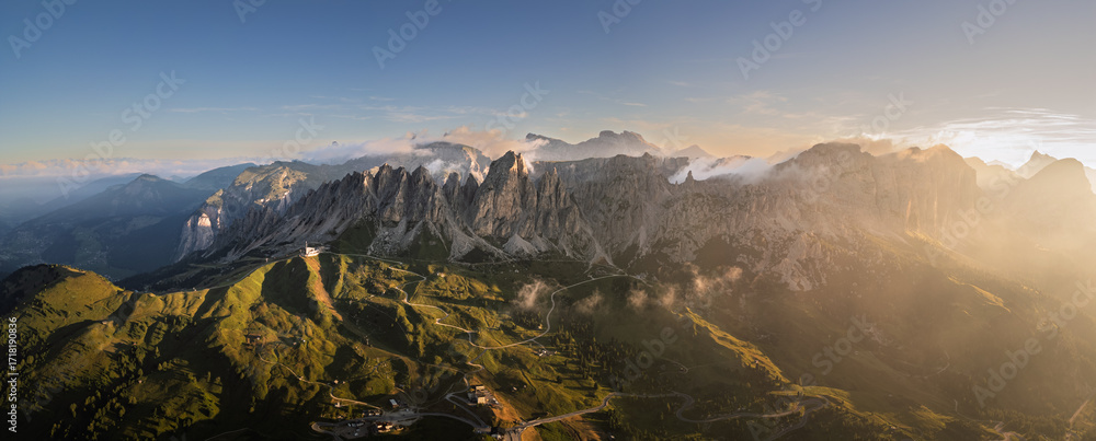 Obraz premium view of the Odle, Dolomites, Italy