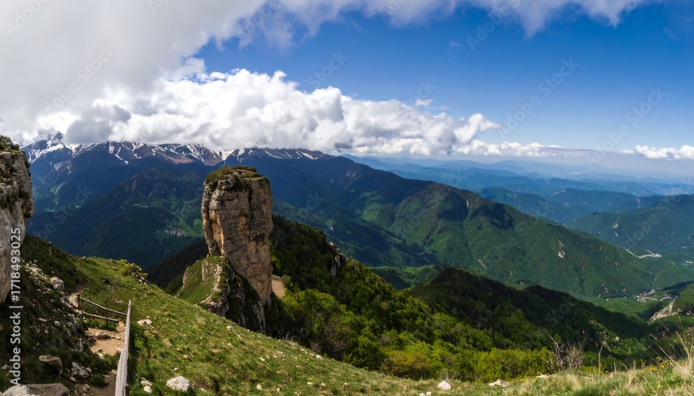 Fototapeta premium Panoramic mountain vista (2)