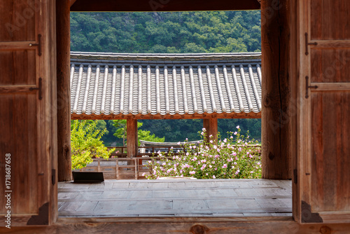 A view of Byeongsan Seowon, a UNESCO World Heritage site located in Andong, Korea.