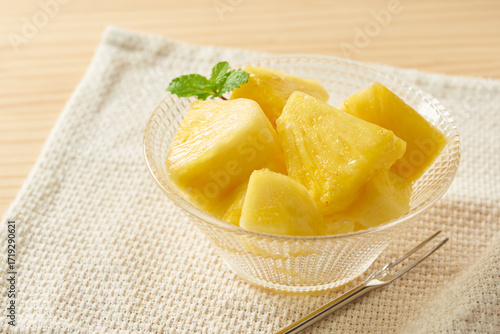 カットフルーツ（パイナップル）のイメージ