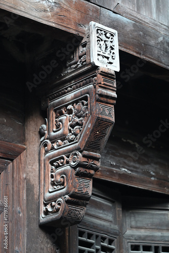 Photos Carved tenon structure under the eaves of ancient Chinese houses