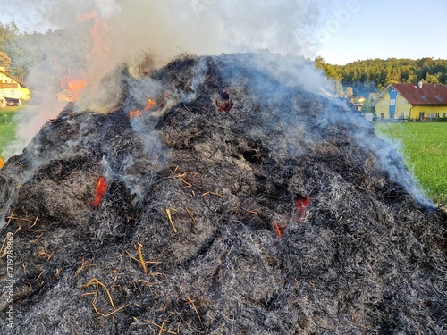 Brauchtumsfeuer