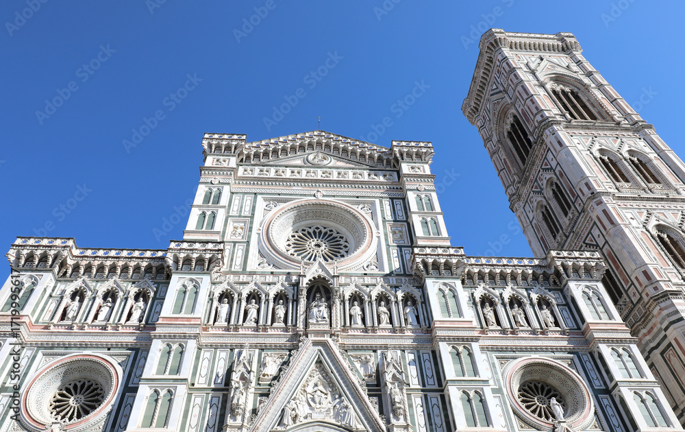 Fototapeta premium vertical shot of the Florence Cathedral also called Duomo and Giotto s Bell Tower under a blue sky
