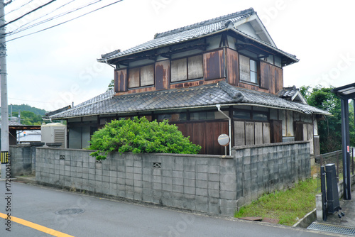 Japanese house, traditional architecture, kominka, Japanese style, Japan, house, building, tiled roof, traditional, scenic, background, countryside, suburban, wooden, thatched roof, historic, cultural