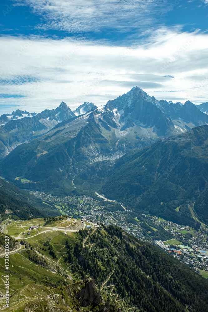Fototapeta premium Chamonix Valley Panorama with Alpine Peaks and Forested Slopes