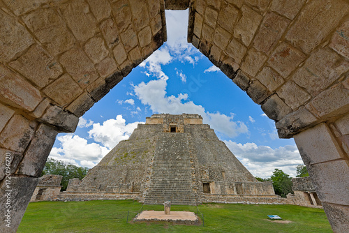 The big pyramide of Uxmal