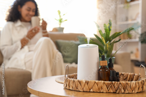 Air humidifier with essenti...