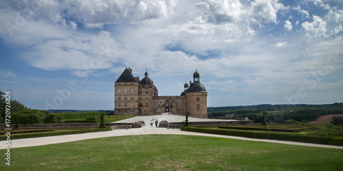 Panorama sur le château de Hautefort en Dordogne