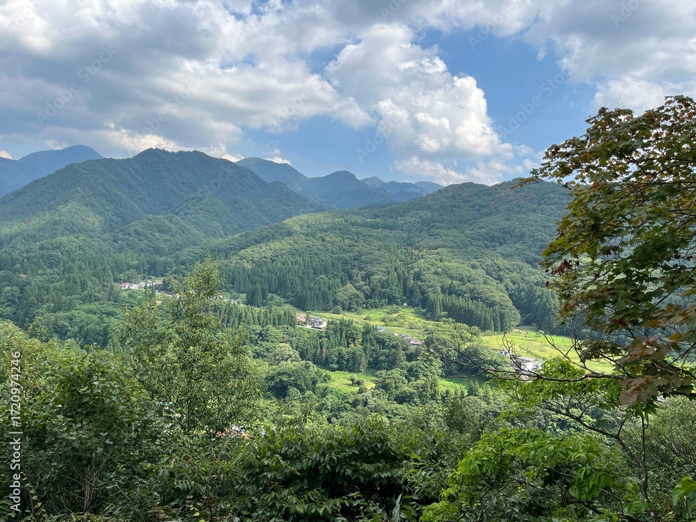 Fototapeta premium 山形の山からの風景