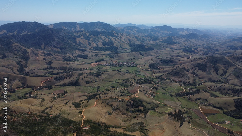 Obraz premium drone photo, caminho da fé, sao paulo, minas gerais, aparecida do norte, aparecida, campos do jordão, 