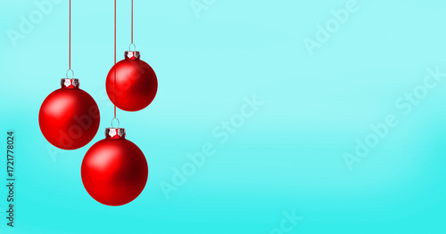 Weihnachtskugeln vor Hintergrund