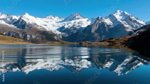 Wallpaper Mural  Lago alpino cristalino en Suiza Torontodigital.ca