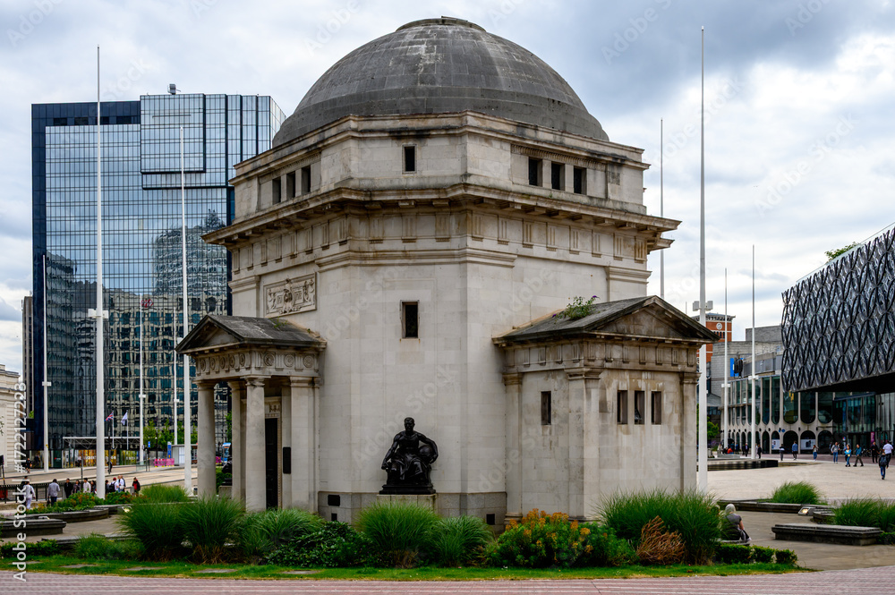 Obraz premium Hall Of Memory In Birmingham: Historic Memorial Building With Dome And Statue In Birmingham City Center, UK