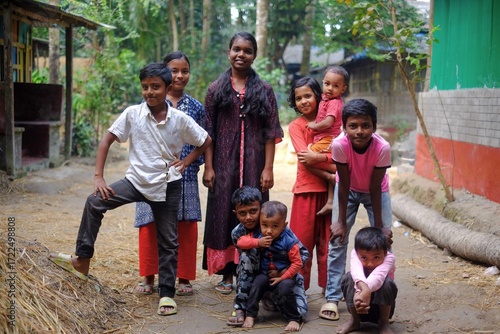 Foto Village children posing on a rural yard
