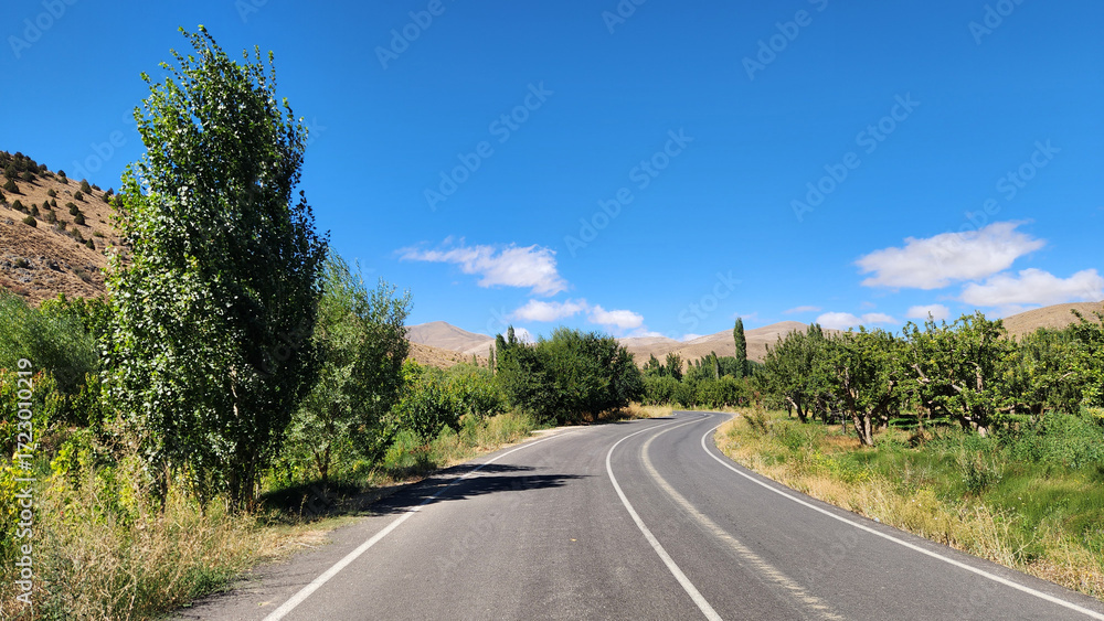 Fototapeta premium The scenery while traveling on Niğde-Çamardı road on a suny autumn day.