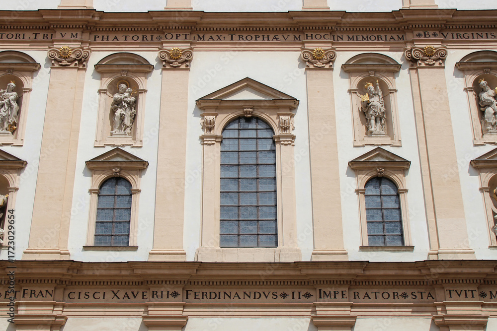 Obraz premium baroque (?) church (jesuitenkirche or jesuit church) in vienna in austria