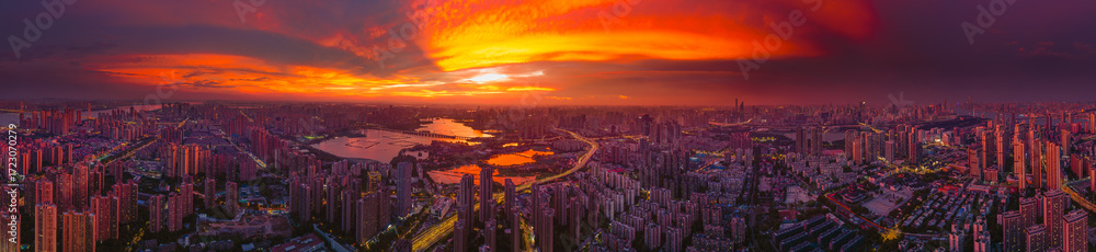 Fototapeta premium Wuhan Summer City Skyline Sunrise Scenery