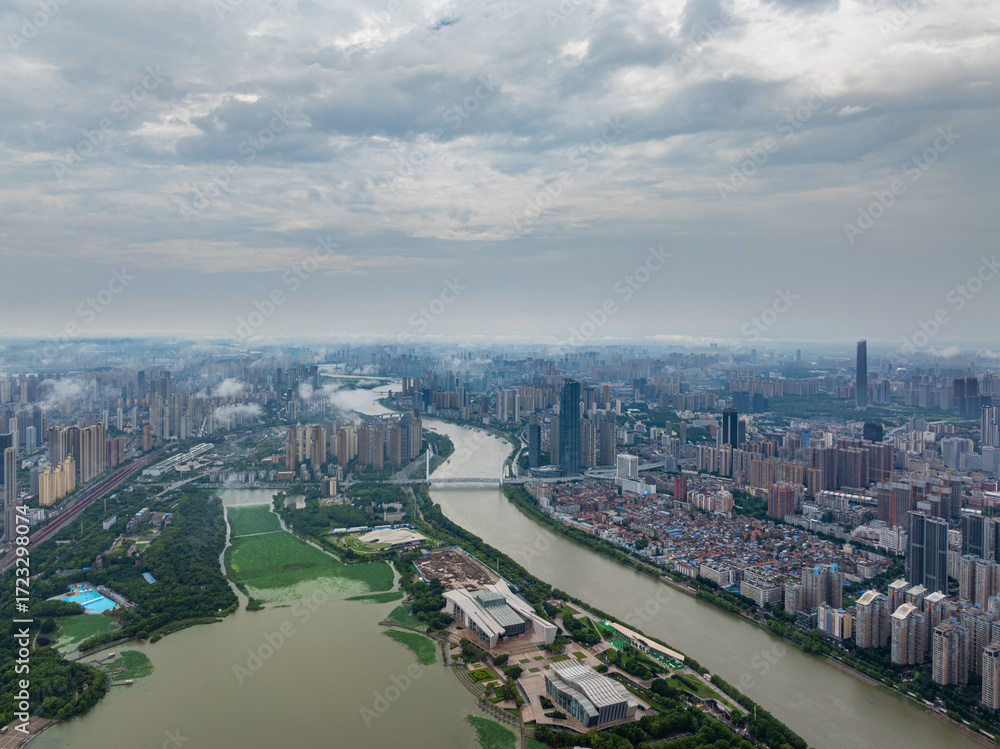 Obraz premium Wuhan city landmark skyline scenery