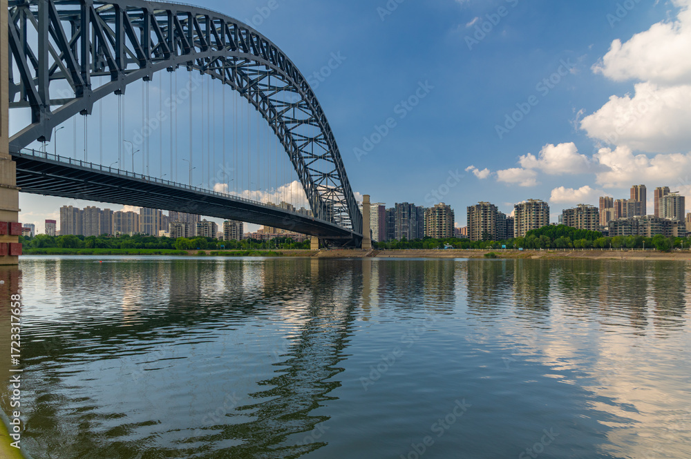 Fototapeta premium Wuhan city landmark skyline scenery