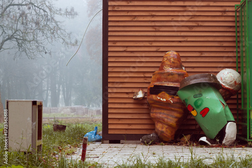 Tablou pe pânză polluted wasted abandoned trash and garbage rubbish of dirty urban space concept