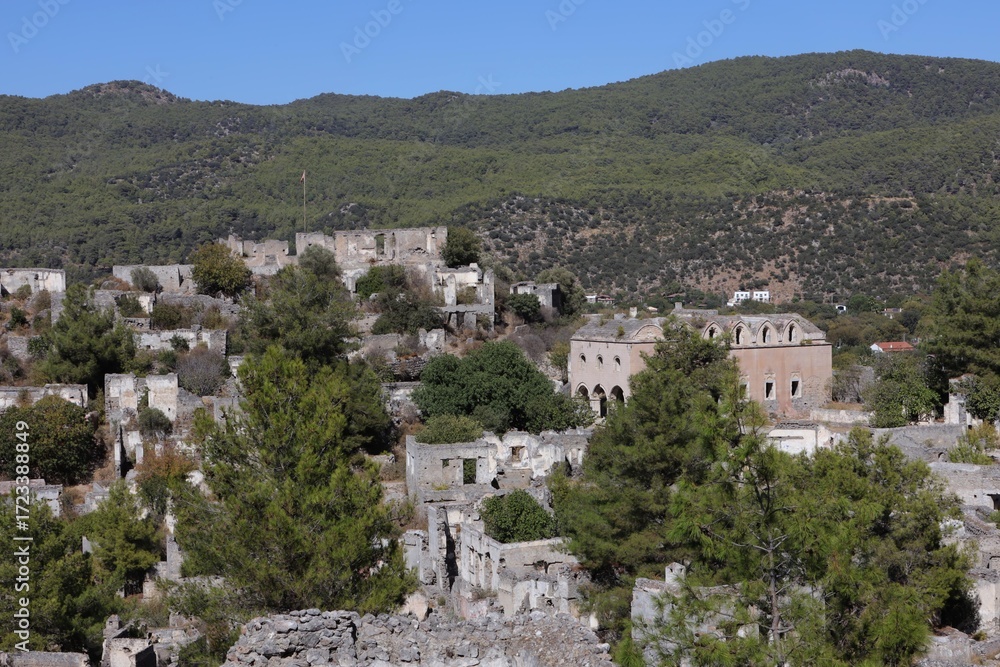 Obraz premium The Echo of Silence: Fethiye - Stonevillage