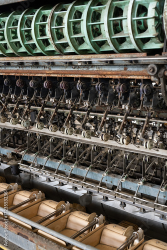富岡製糸場　繰糸所の繰糸器