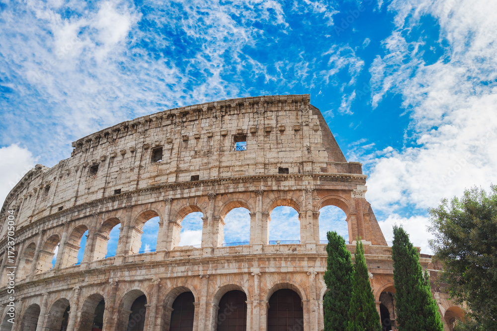 Obraz premium Colosseum at sunset in Rome, Italy