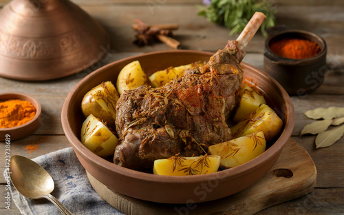 Tavas is lamb or goat meat baked in a clay pot with potatoes and seasoned with cumin, cinnamon, bay leaf and paprika.