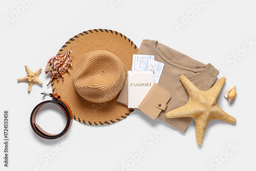 Hat, starfishes, clothes, w...