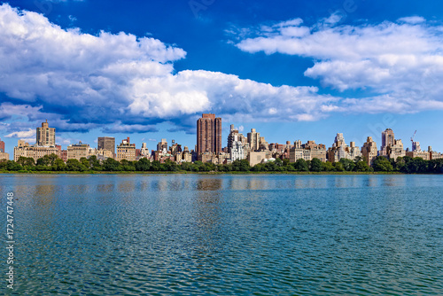 Skyline of Manhattan with Jacqueline Kennedy Onassis Reservoir, New York City, USA