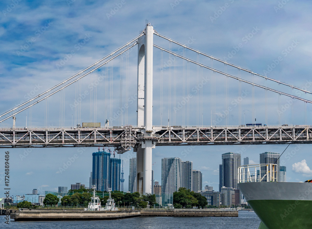 Fototapeta premium 東京芝浦 運河のある風景