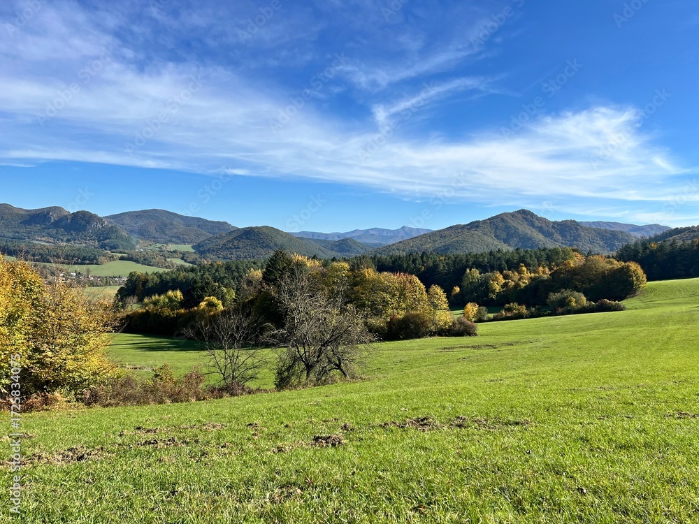 Obraz premium autumn landscape in the Strazovské vrchy mountains