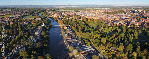 Fotografia Wide aerial panorama of Chester with the River Dee, Grosvenor Park, and historic city centre
