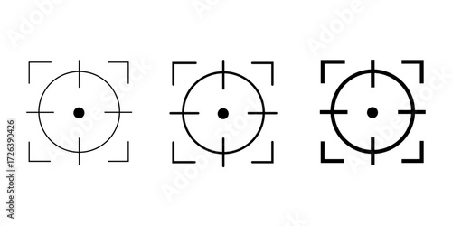 Set of black target icons in line art style, symbolizing focus, aim, and precision, ideal for UI design, business goals, and success indicators, vector illustration on transparent background.