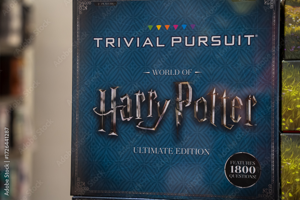 Obraz premium Trivial Pursuit Harry Potter Ultimate Edition board game box on store shelf. Toronto, Canada - September 24, 2025.