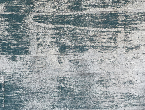 ペンキが剥がれた板