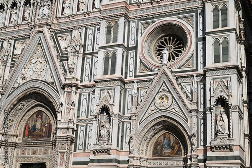 Détail architectural de la cathédrale Santa Maria del Fiore à Florence