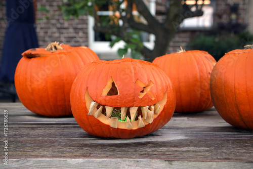 kürbisse schnitzen für halloween