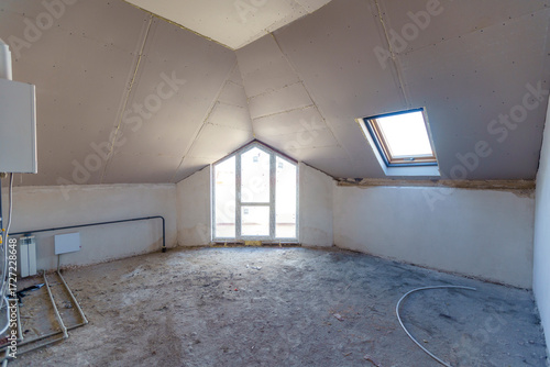 Room for fine finishing without renovation. Attic floor. Room has only windows and gas boiler.