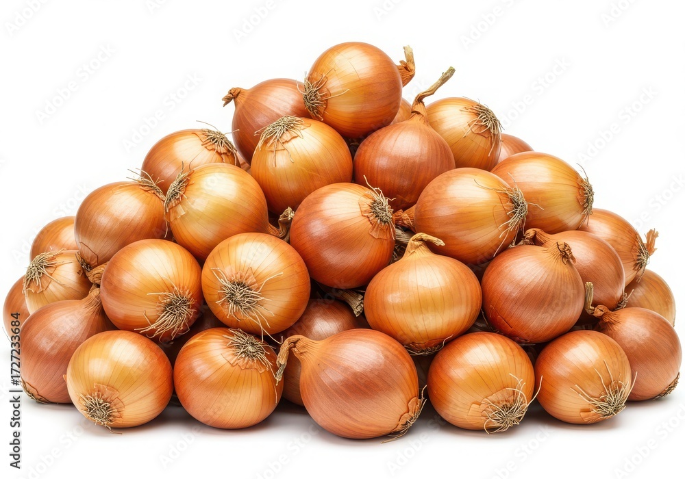 Obraz premium Stack of yellow onions isolated on white background