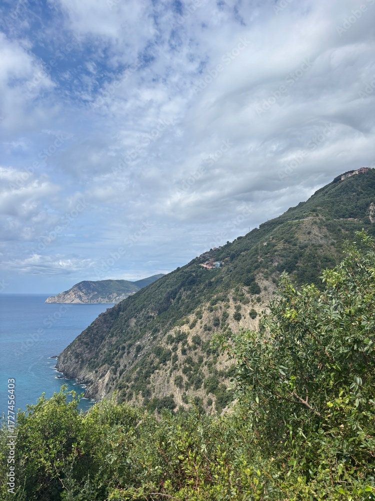 Fototapeta premium Beautiful Italian cliffside views