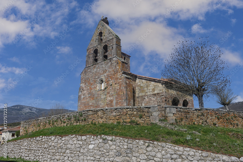 Fototapeta premium Church of San Cornelio y San Cipriano in San Cebrian de Muda, Palencia