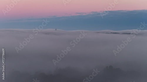 Au dessus des nuages vers le château d'eau