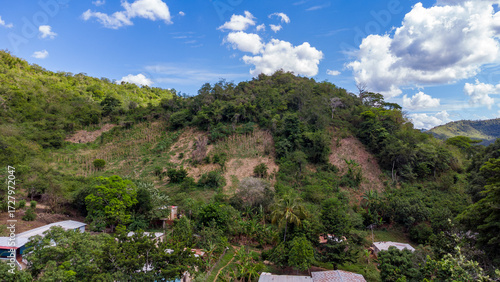 Tableau sur toile Campos de Cultivo, Paisaje rural de Rio Caribe, Sucre Venezuela