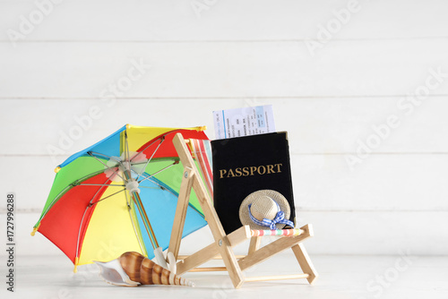 Mini deck chair with passpo...