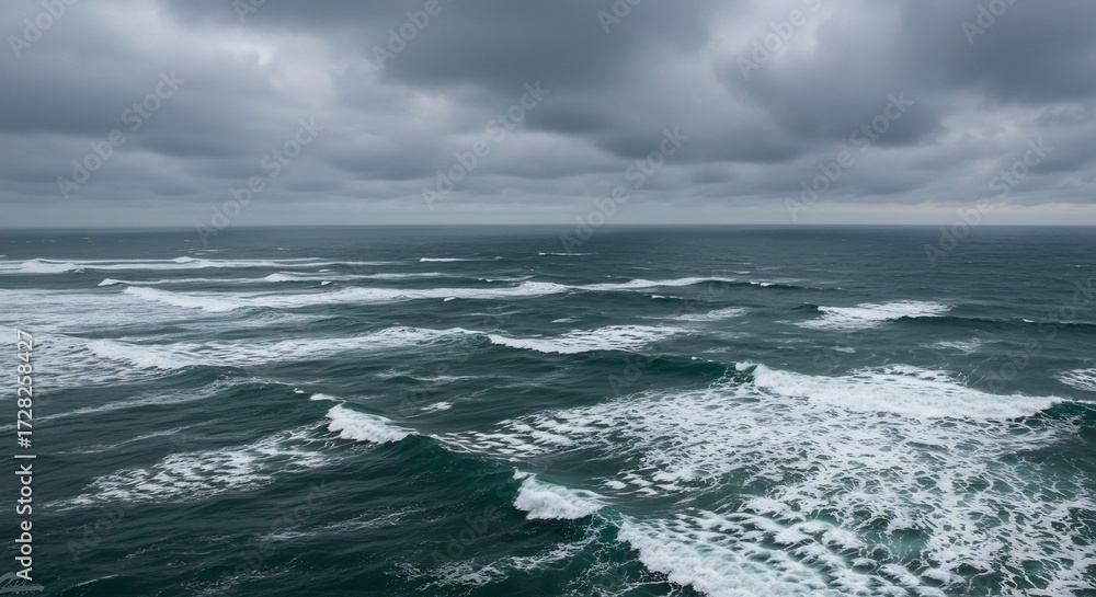Fototapeta premium 荒々しい大波が打ち寄せる暗い曇天の海原. AI Generated