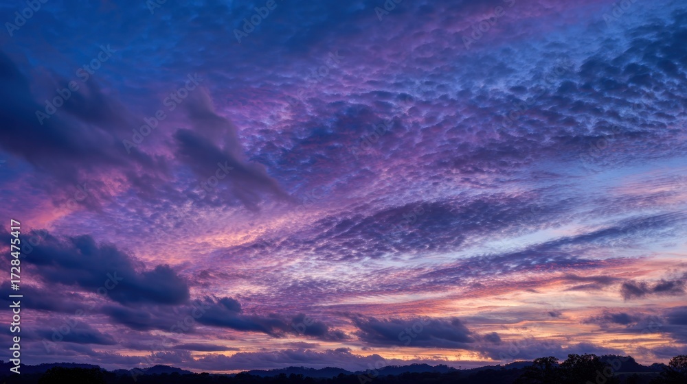 Fototapeta premium Colorful sunset sky with clouds